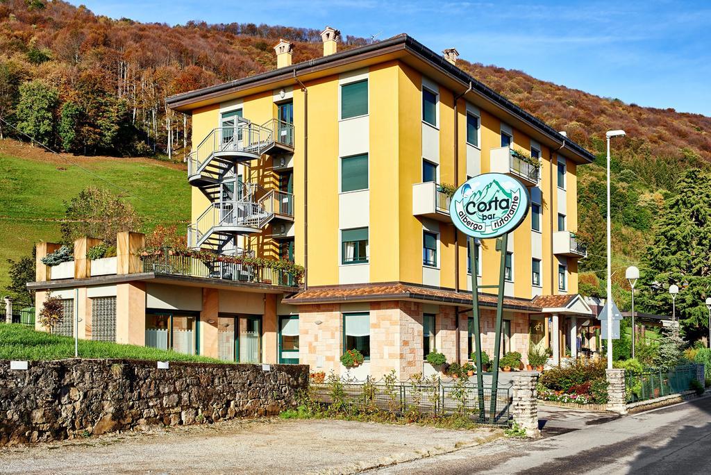 Hotel Ristorante Costa Costa Valle Imagna Екстер'єр фото
