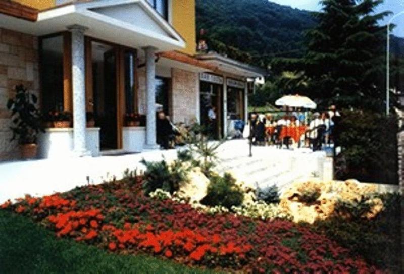 Hotel Ristorante Costa Costa Valle Imagna Екстер'єр фото